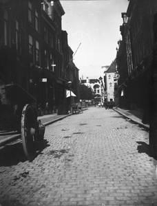 853317 Gezicht in de Schoutenstraat te Utrecht, uit het zuiden.